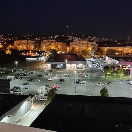 Modern Studio Oradea Eksteriør billede